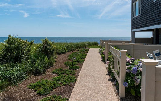 Where to Eat, Stay & Play When Doing Cape Cod On A Budget