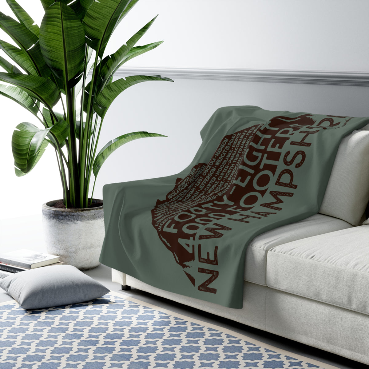 Forty-Eight 4,000 Footers New Hampshire Sherpa Fleece Blanket - Chowdaheadz