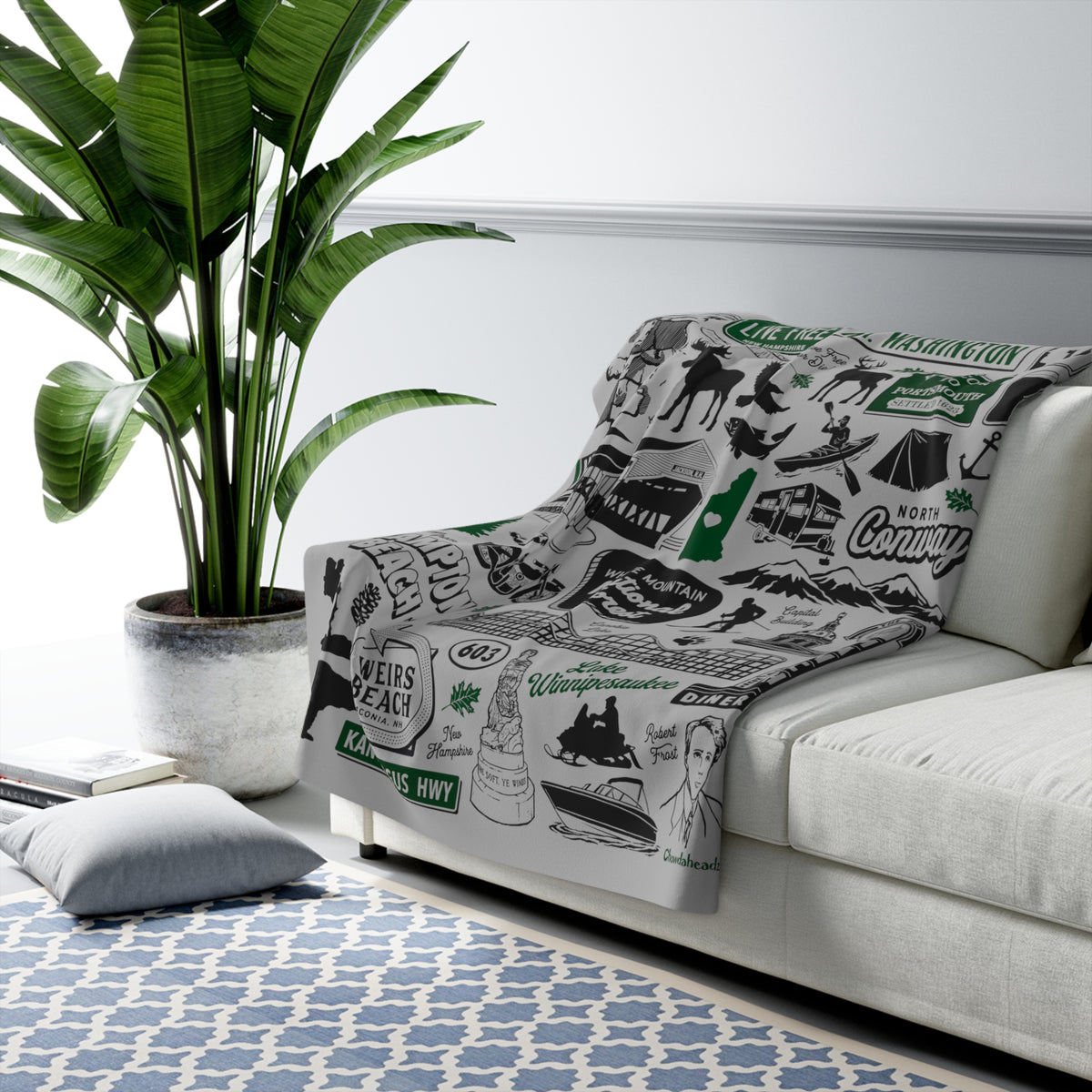 New Hampshire Tourist Attraction Sherpa Fleece Blanket - Chowdaheadz